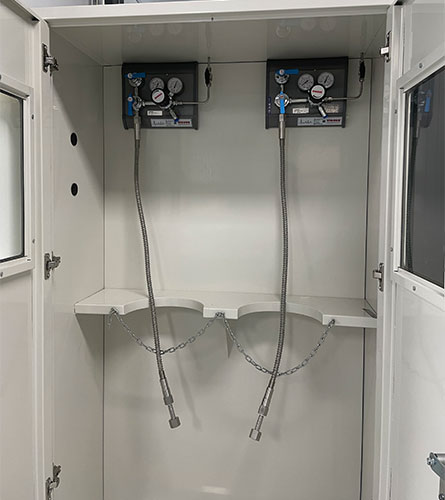 1657010755130962.jpg 氣瓶柜內(nèi)部.jpg